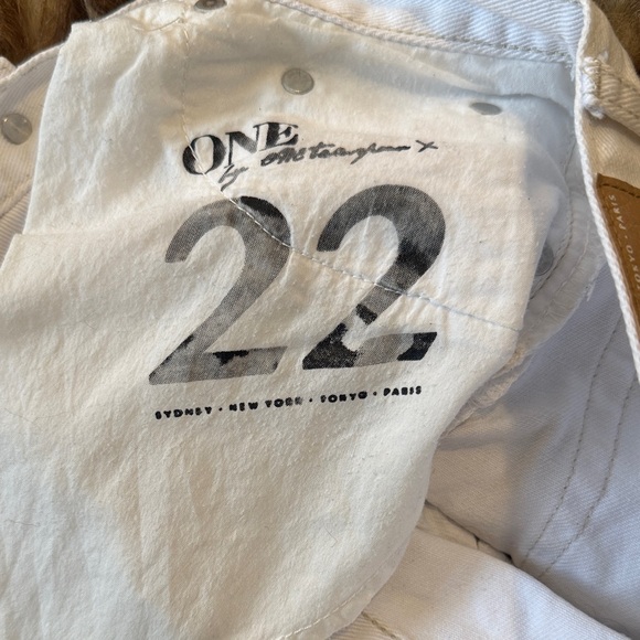 One Teaspoon Low Rise Bandits 22 0 - Picture 5 of 6